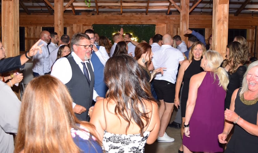 mayville ny wedding dj, john gallagher dj, chq barn